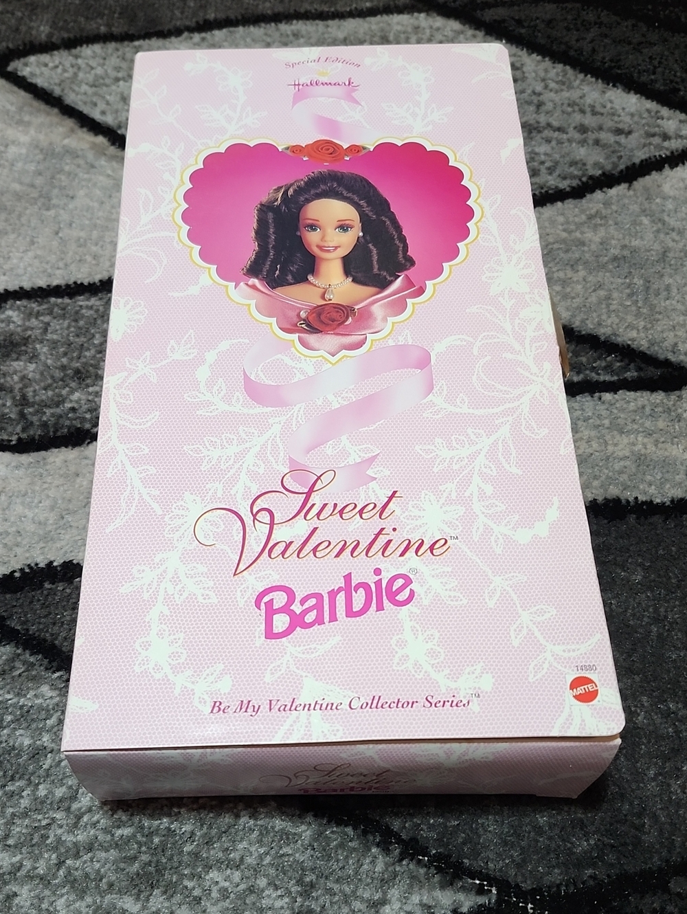 1995 MATTEL SWEET VALENTINE BARBIE HALLMARK SPECIAL EDITION #14880